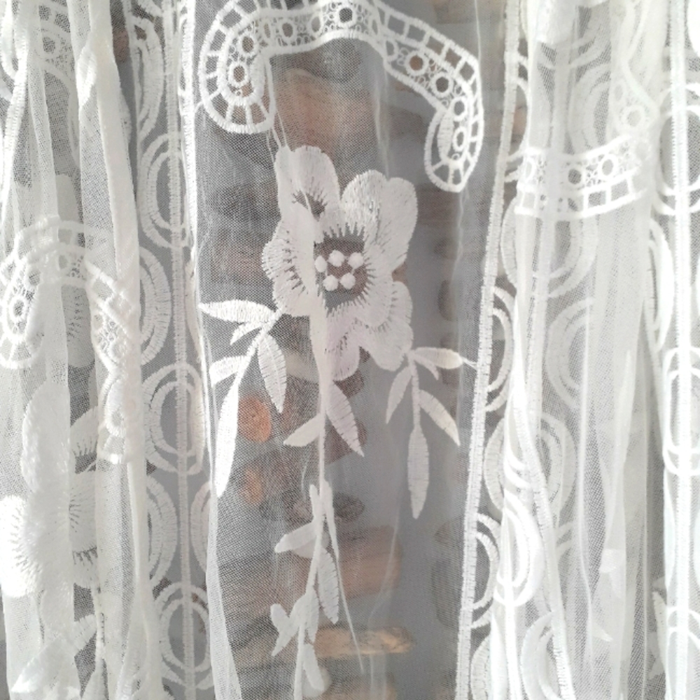 MAIVE & BO Cape - Picture 4 of 4